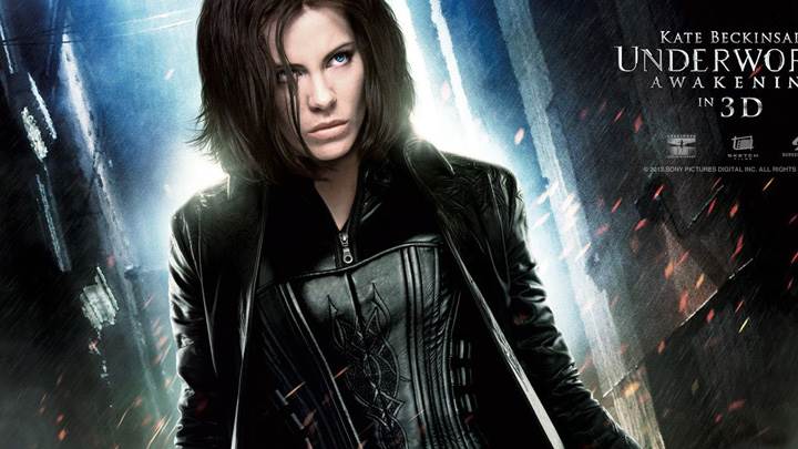 Underworld – Awakening – Kate Beckinsale In Black Dress